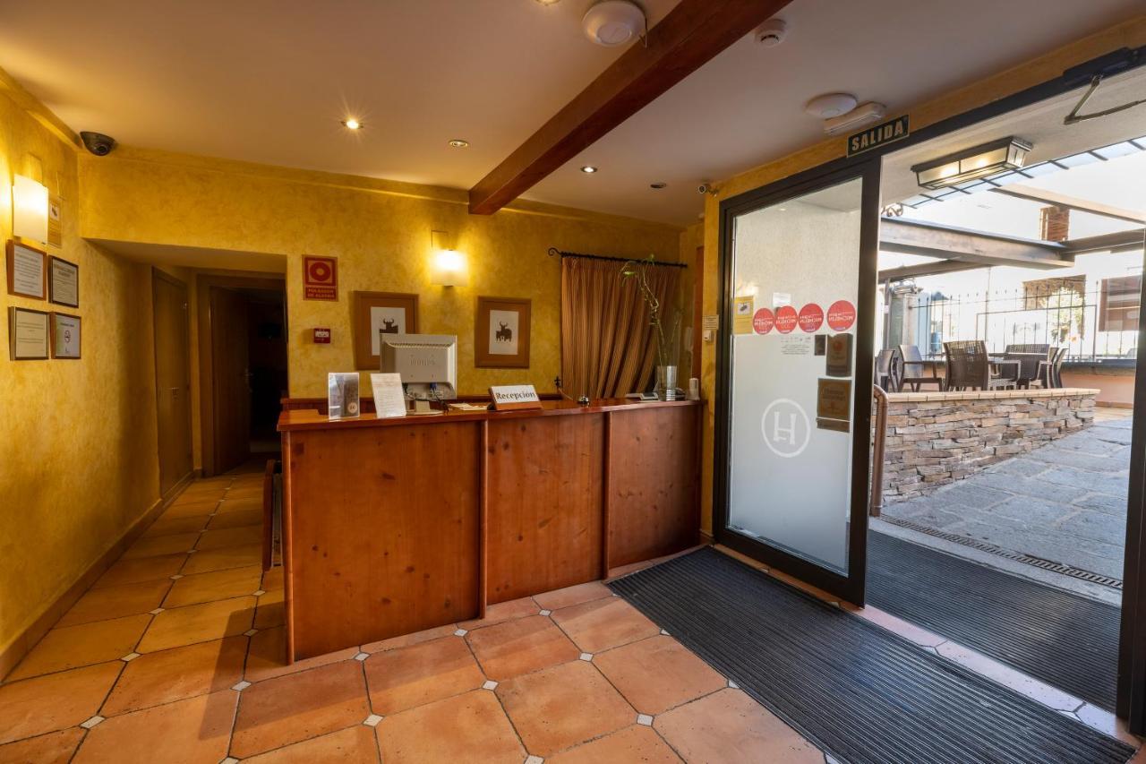 Hostal Restaurante Puerta Del Alcazar Ávila Dış mekan fotoğraf