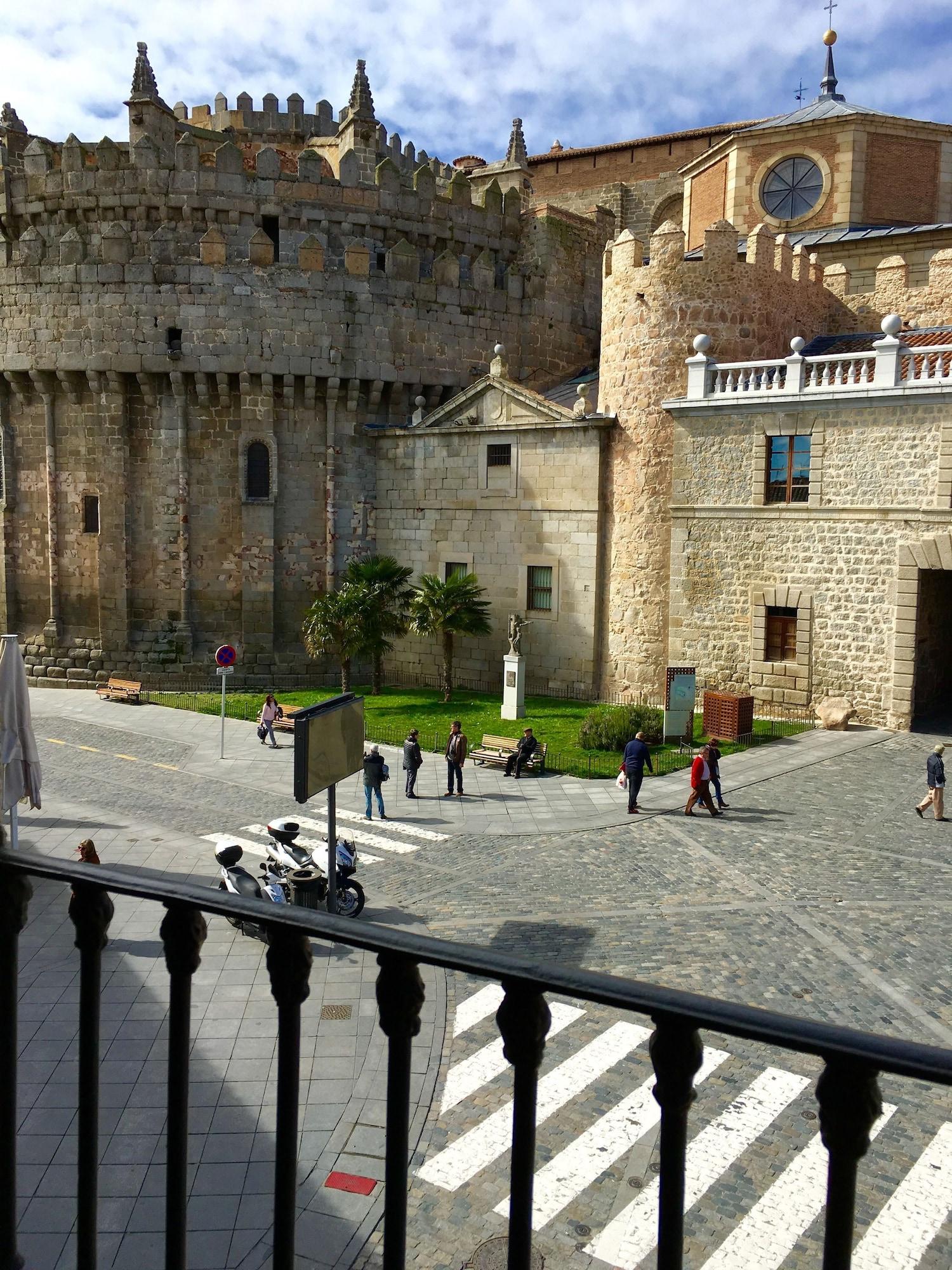 Hostal Restaurante Puerta Del Alcazar Ávila Dış mekan fotoğraf