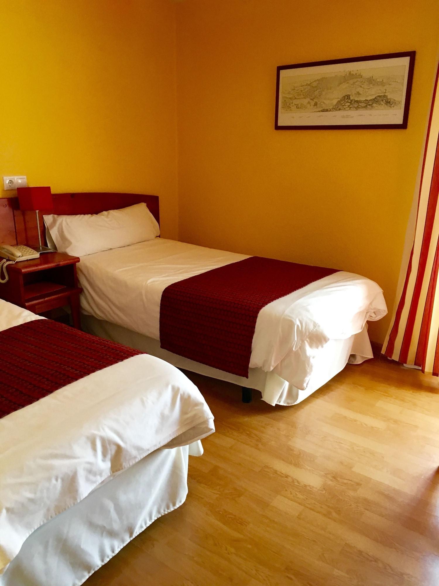Hostal Restaurante Puerta Del Alcazar Ávila Dış mekan fotoğraf
