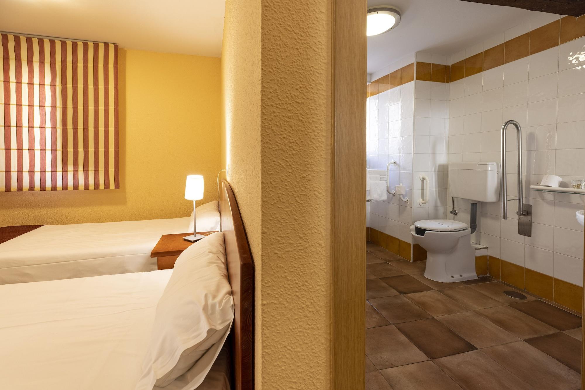 Hostal Restaurante Puerta Del Alcazar Ávila Dış mekan fotoğraf