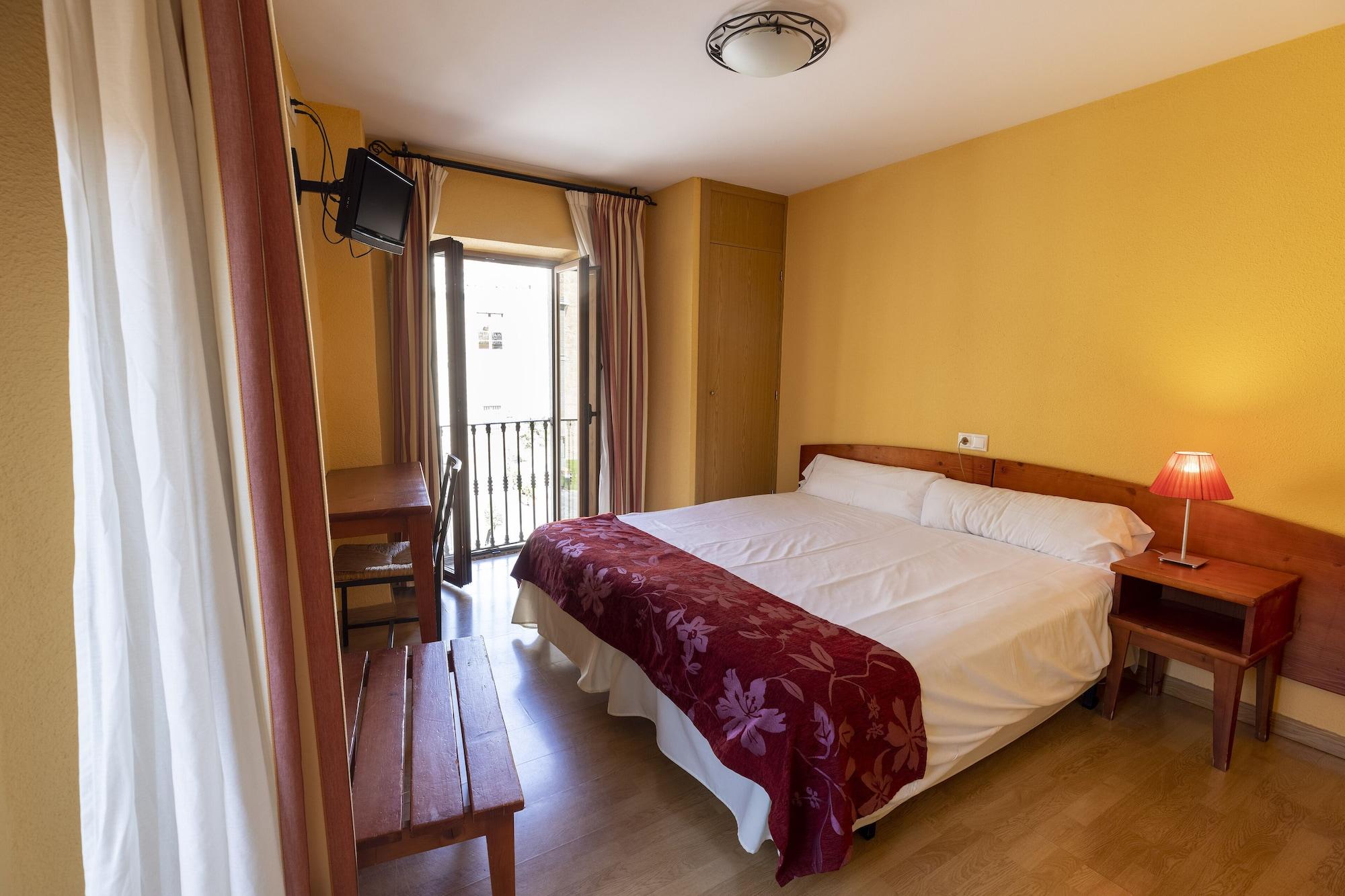 Hostal Restaurante Puerta Del Alcazar Ávila Dış mekan fotoğraf