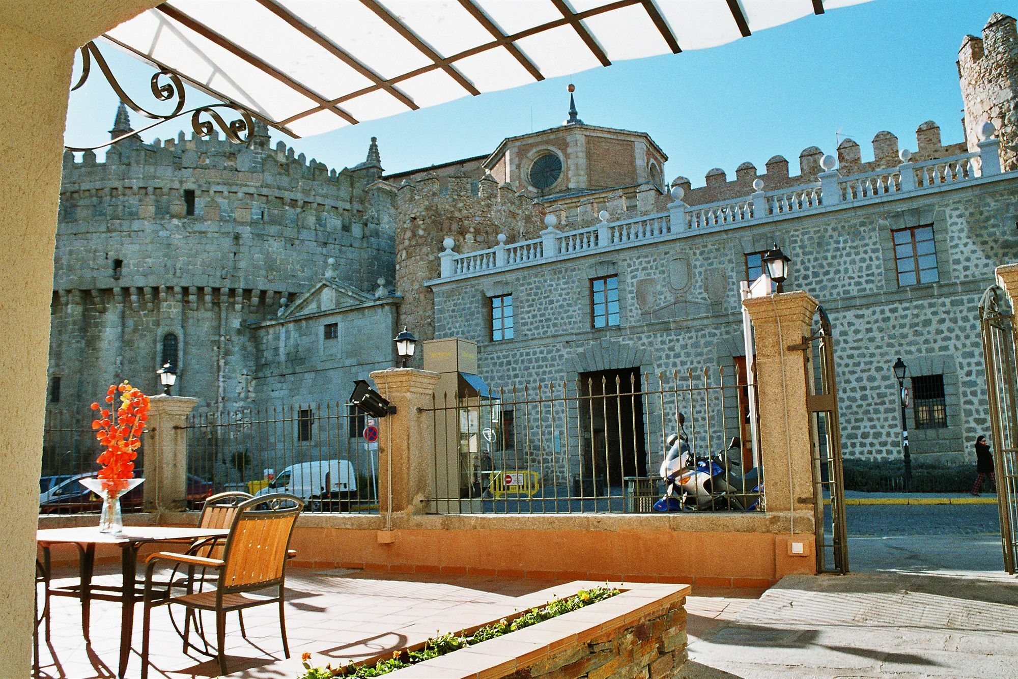 Hostal Restaurante Puerta Del Alcazar Ávila Dış mekan fotoğraf