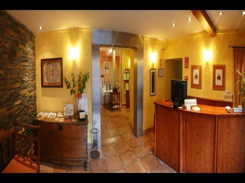 Hostal Restaurante Puerta Del Alcazar Ávila Dış mekan fotoğraf